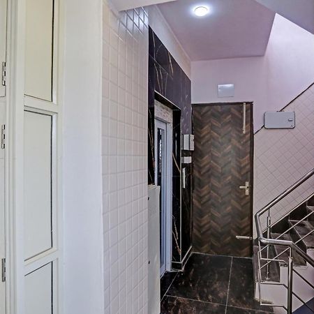 Townhouse Vip Grand Hotel Делхи Екстериор снимка